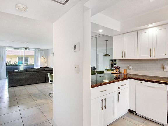 3rd image of 4500 N Federal Highway #158G