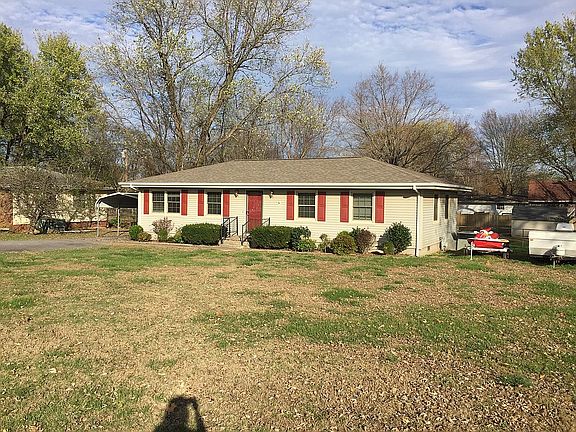 5th image of 904 Pyle Ln