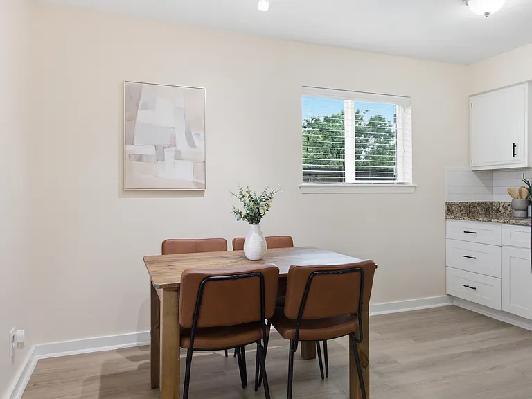 6100 Calmar Cv #1 — Photo 9