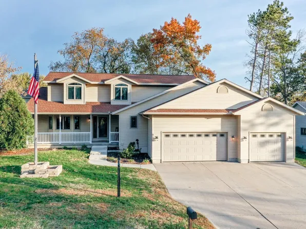 914 Highland Trail, Prairie Du Sac, WI 53578