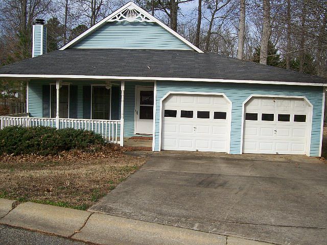1st image of 102 Chadford Ct