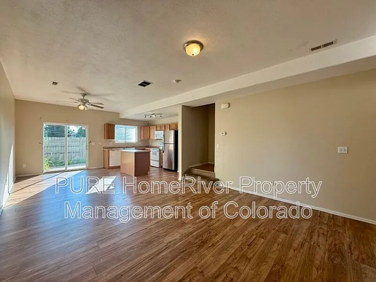 691 Hailey Glenn Vw — Photo 4