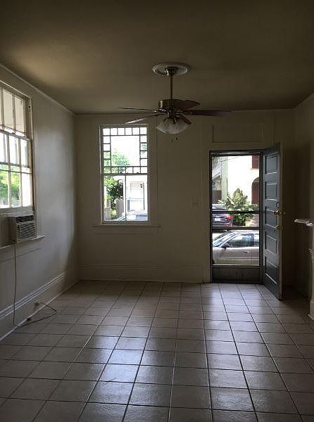 1st image of 123 S Clark St #123