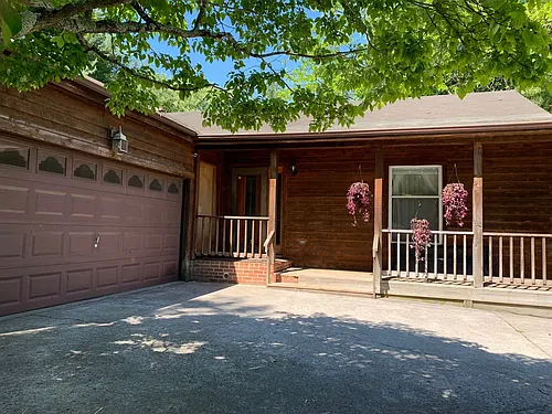 1101 Horseshoe Ln Photo 1