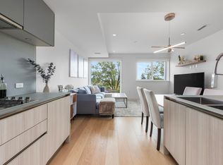 138 Woodstock Ave W, Vancouver, BC V5Y 2R6