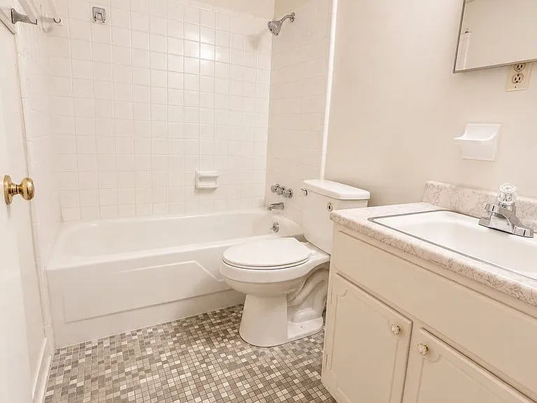 3816 Country Club Rd #C — Photo 10