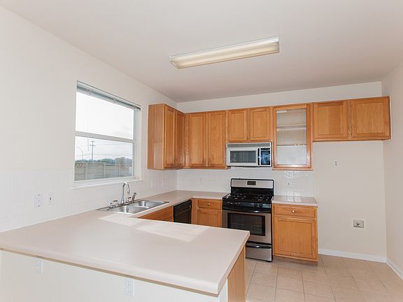 2nd image of 2100 Bent Bow Dr