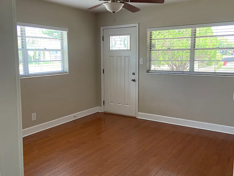 2424 W Cass St — Photo 5