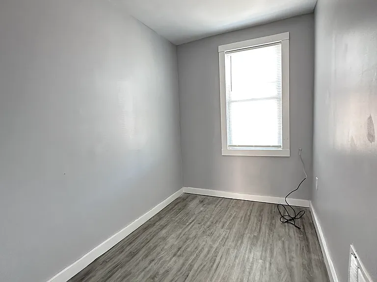 2647 S 68th St — Photo 10