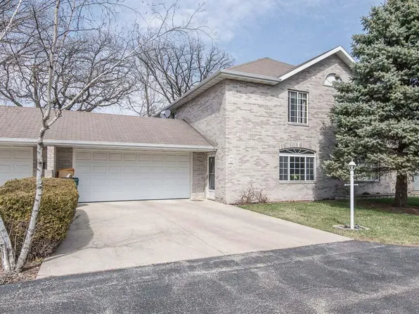 626 East Market STREET #102, Elkhorn, WI 53121