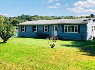 5 Lathrop Ln, North Franklin, CT 06254