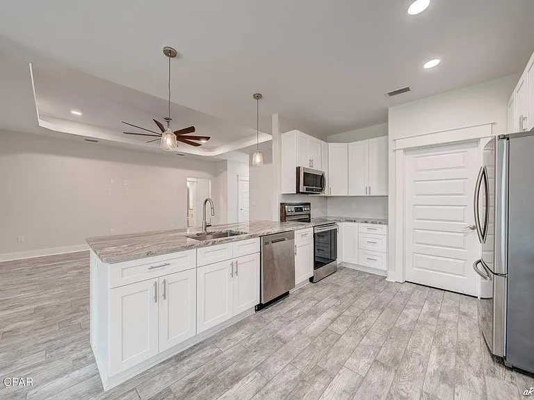 4217 Catherine St — Photo 22