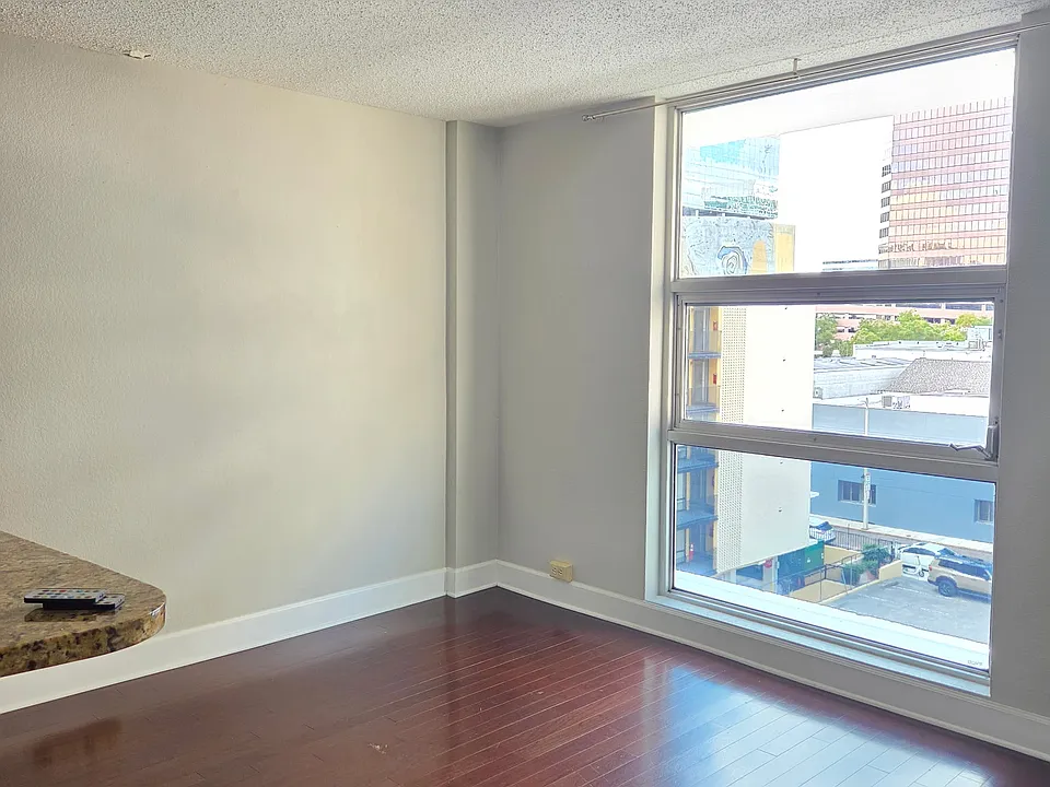 151 E Washington St #624