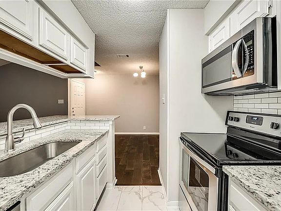 2nd image of 1204 Harwell Dr APT 2122