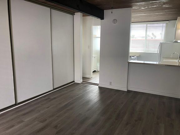 5th image of 231 Belmont Ave #19