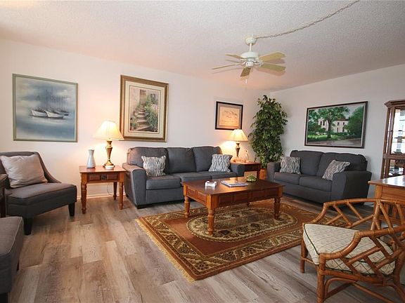 3rd image of 4880 LOCUST STREET NE #338