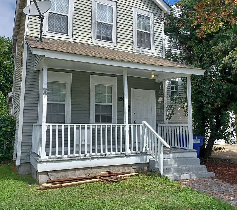 1st image of 1532 W 40th St