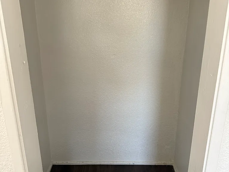 1719 Morrison Ave — Photo 6