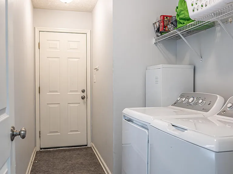 475 Northview Dr — Photo 8