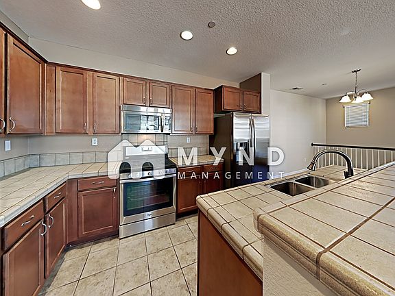 4th image of 4703 Esplanade Cir