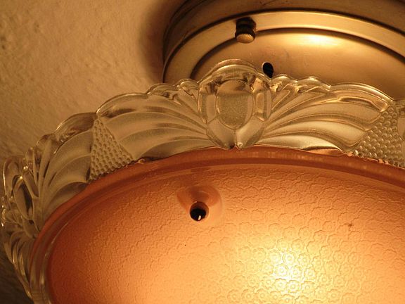 Main Floor Bdr porchside light close