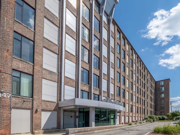 147 Centre St #105, Brockton, MA 02301