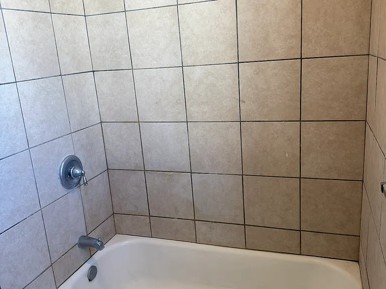 4846 W Avenue L #9 — Photo 3