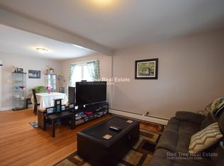 416 Baker St #2F, West Roxbury, MA 02132