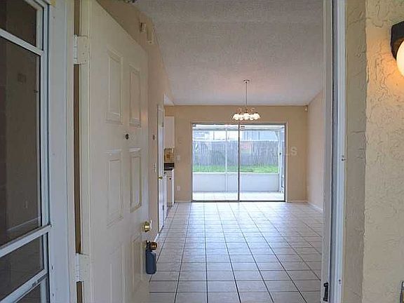 2nd image of 939 Kentucky Woods Ln E