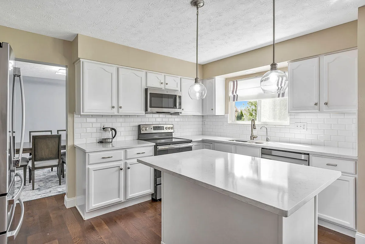 Building Photo - 5041 Lexington Ct