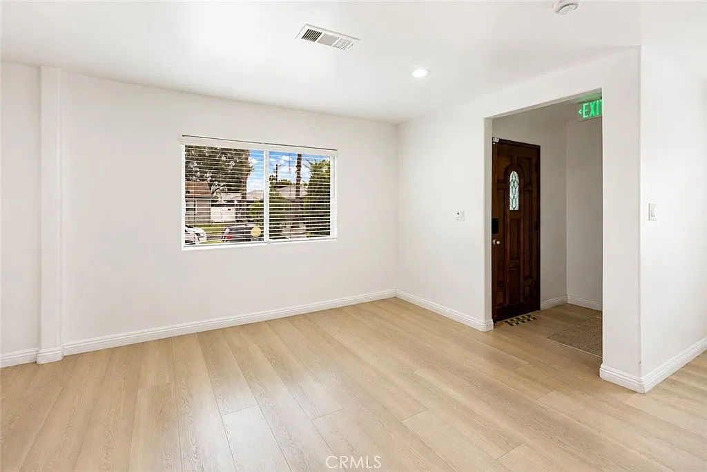 3 bed, 2114 sqft, $5,495 — Photo 2