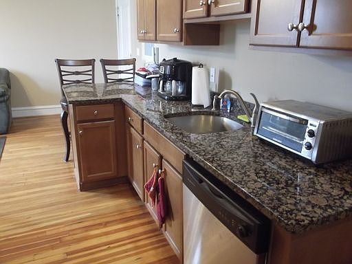 3rd image of 2710 Stuart Ave #U7