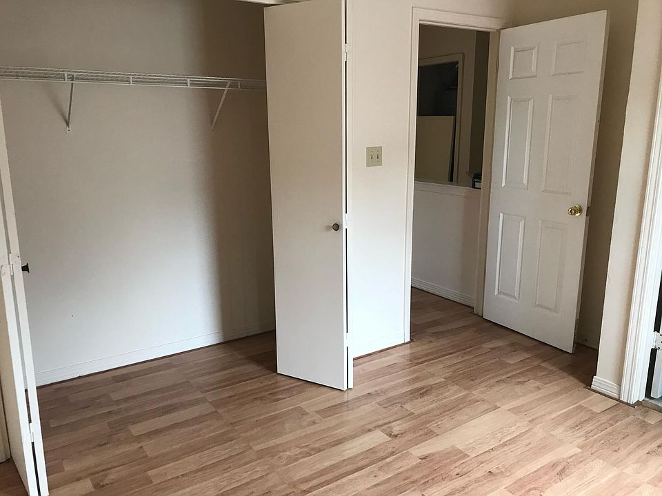 1st image of 12 Forest Breeze Ct