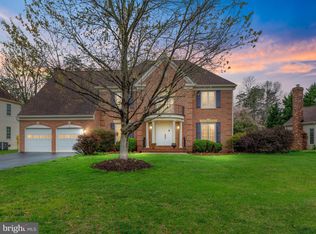 15154 Wetherburn Dr, Centreville, VA 20120