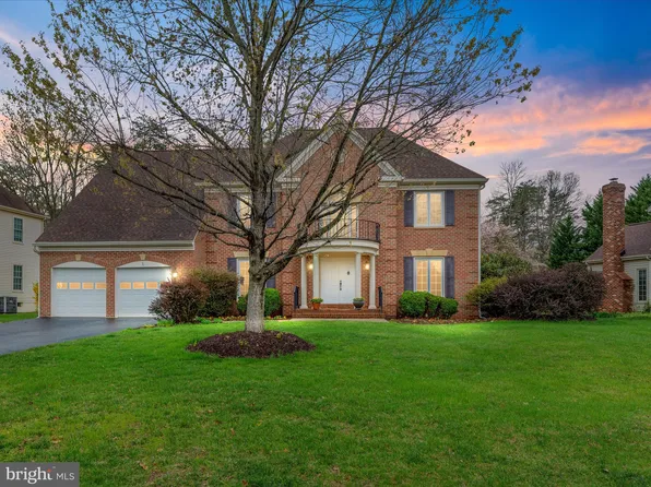 15154 Wetherburn Dr, Centreville, VA 20120