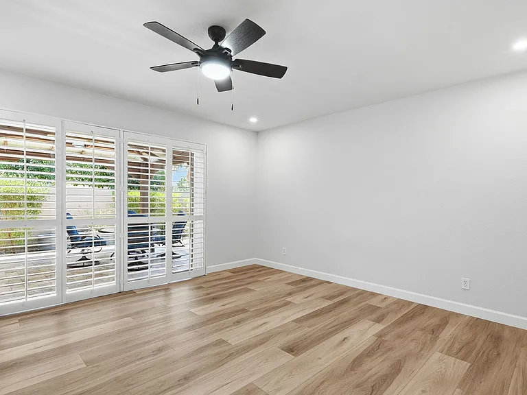 2610 S Fairfield Dr — Photo 39
