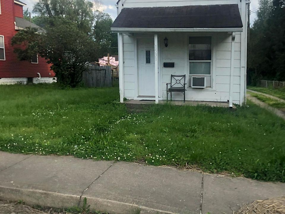 1st image of 1531 W Vermont St