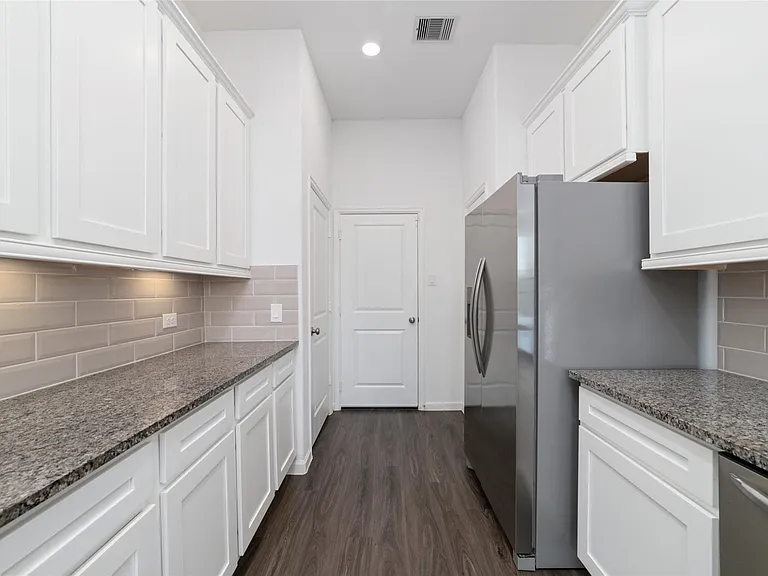 5719 Foggy Vine Ct — Photo 12