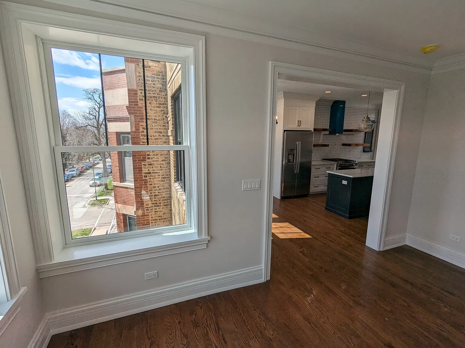 2 bed, 1100 sqft, $4,200 — Photo 4