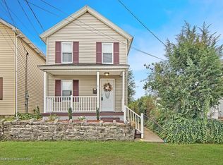 726 Oak St, Old Forge, PA 18518
