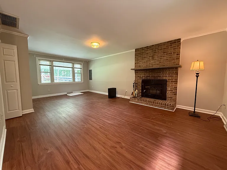 29781 Oak Rd — Photo 6