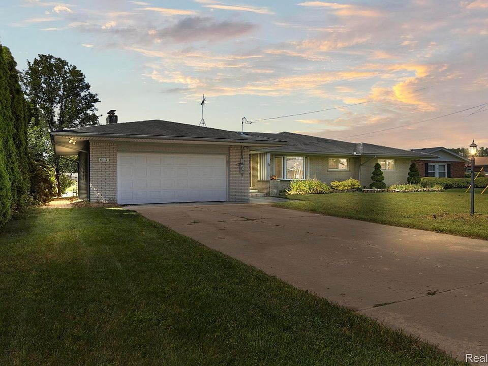 1st image of 663 Sunnybeach Dr