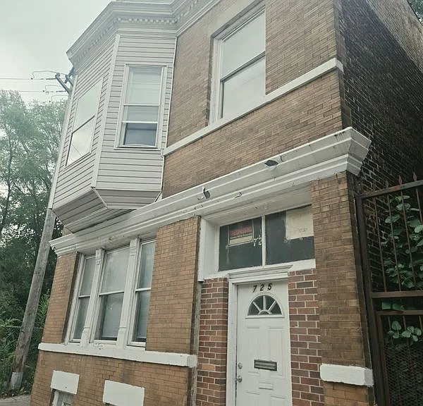725 W 69th St — Photo 8