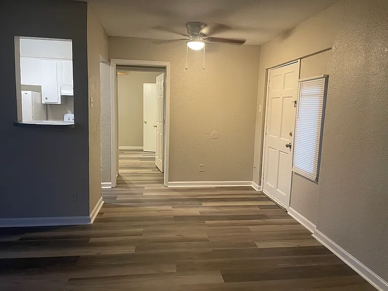 811 Redbird Dr — Photo 9