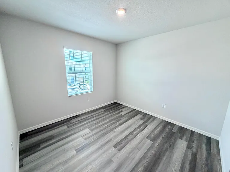 12813 SW Forli Way — Photo 21