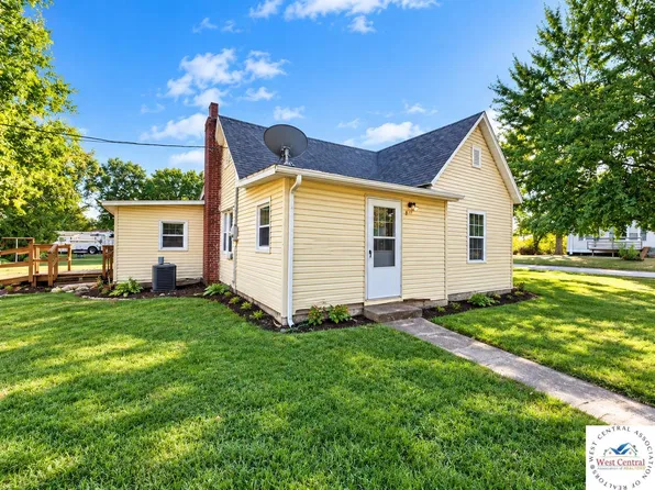 610 W F St, Deepwater, MO 64740