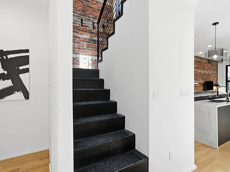 2608 E Broad St #2 — Photo 14