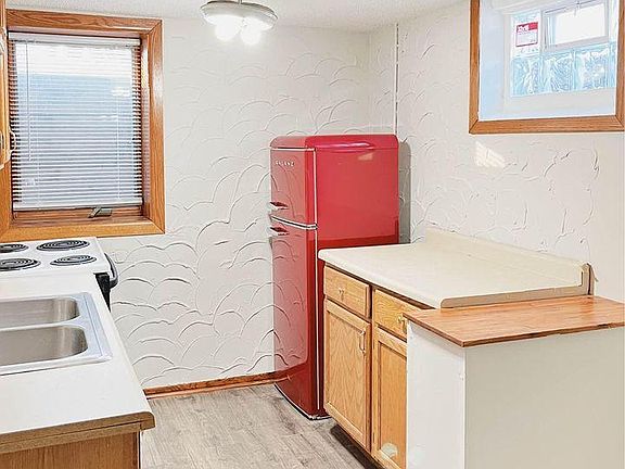 3rd image of 1104 20th Ave NE #2