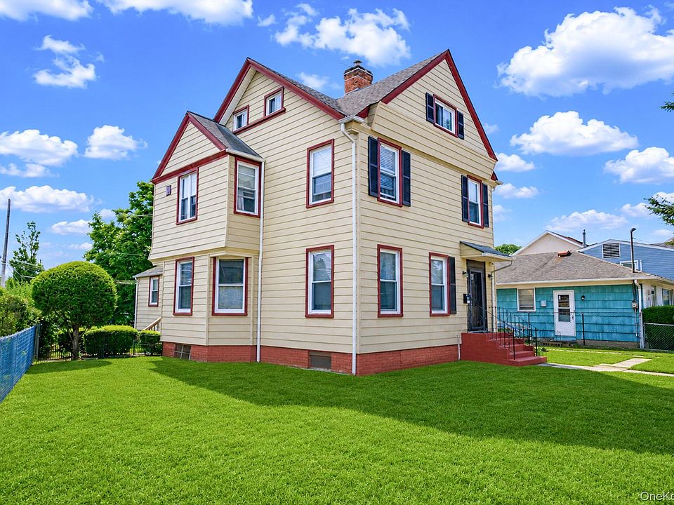 1st image of 12-52 Bay Park Place