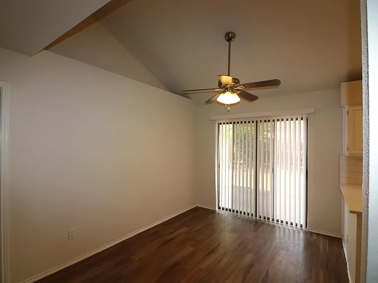 6606 Shiner St — Photo 8